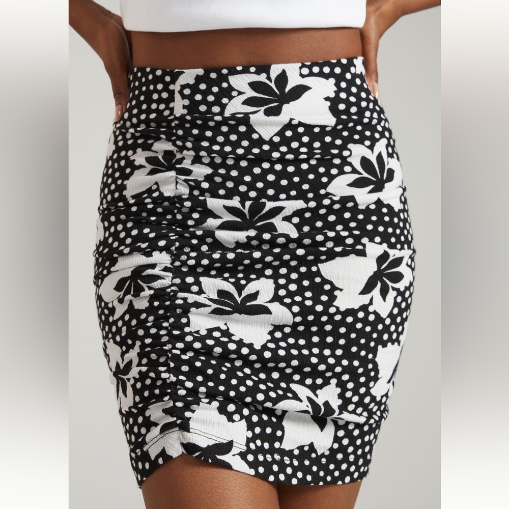 Final sale 👀 No More Low Offers Anthropologie Porridge Ruched Knit Mini Skirt